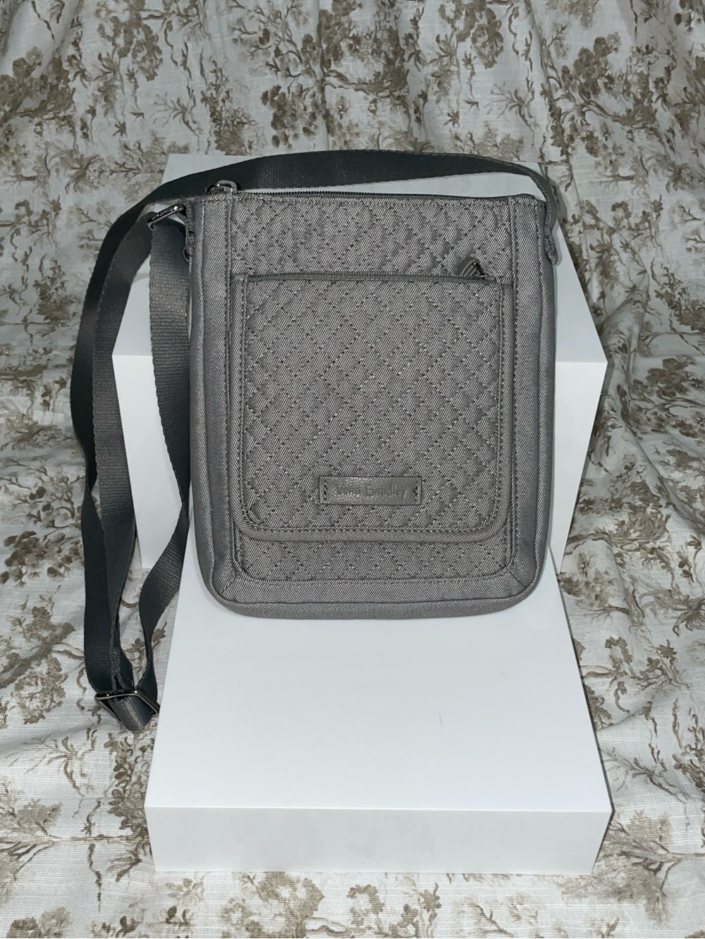 Vera Bradley Quilted Crossbody small Messenger Bag - Gray